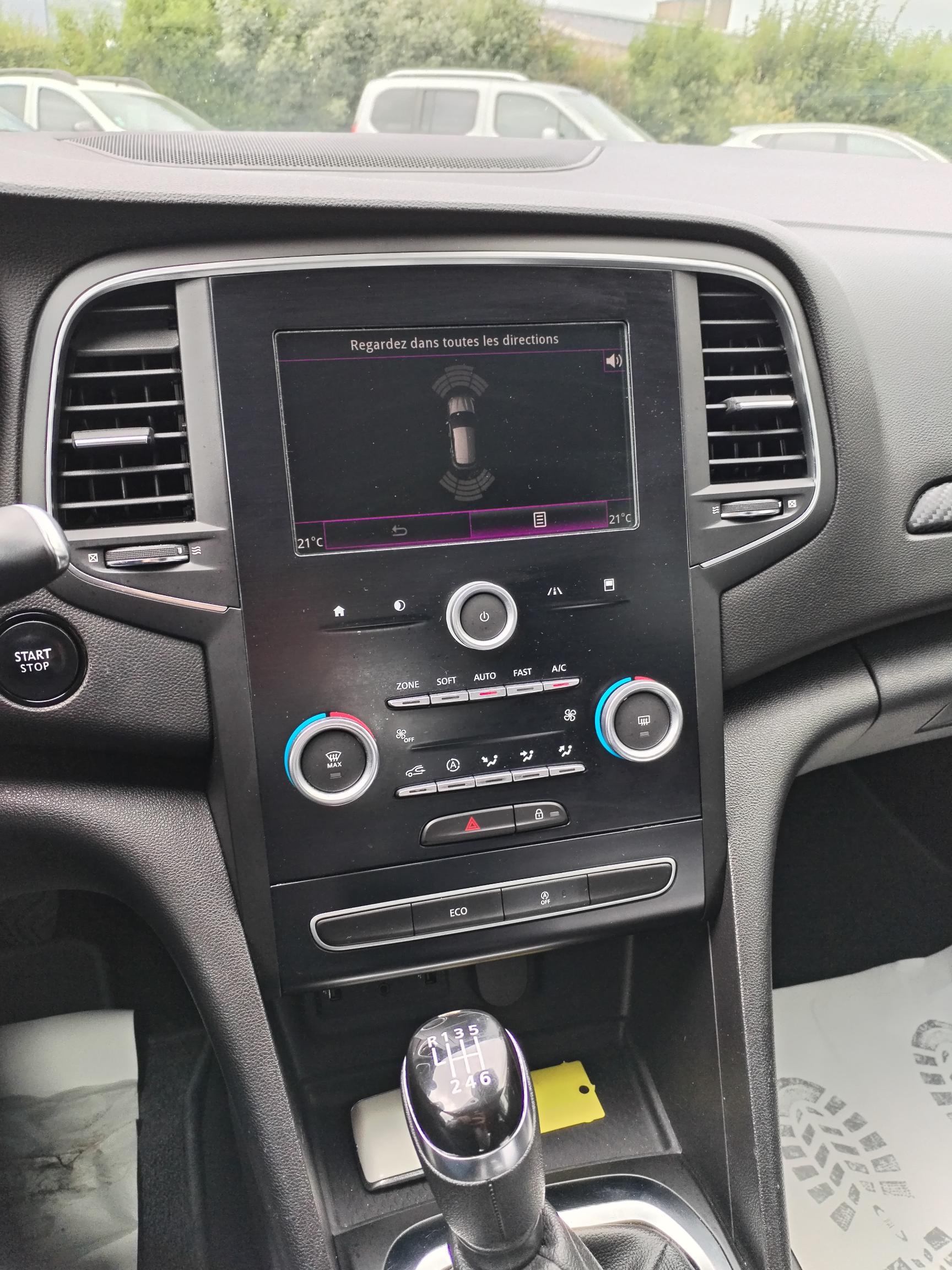 RENAULT  MEGANE IV